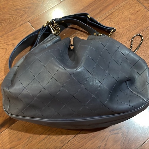 Chanel drawstring with the most beautiful hardware and wide strap - Picture 3 of 10